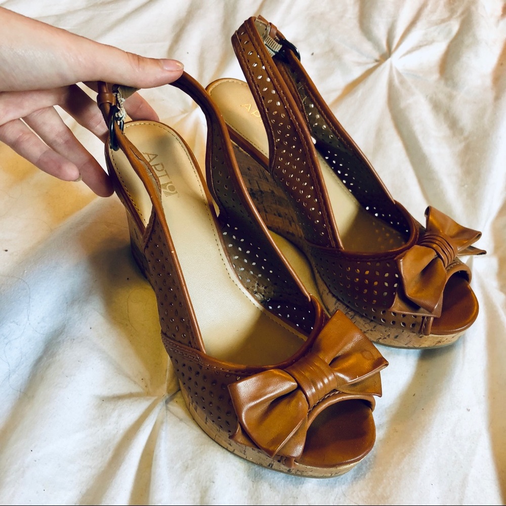 Kohl’s Apt. 9 wedges w/ bow